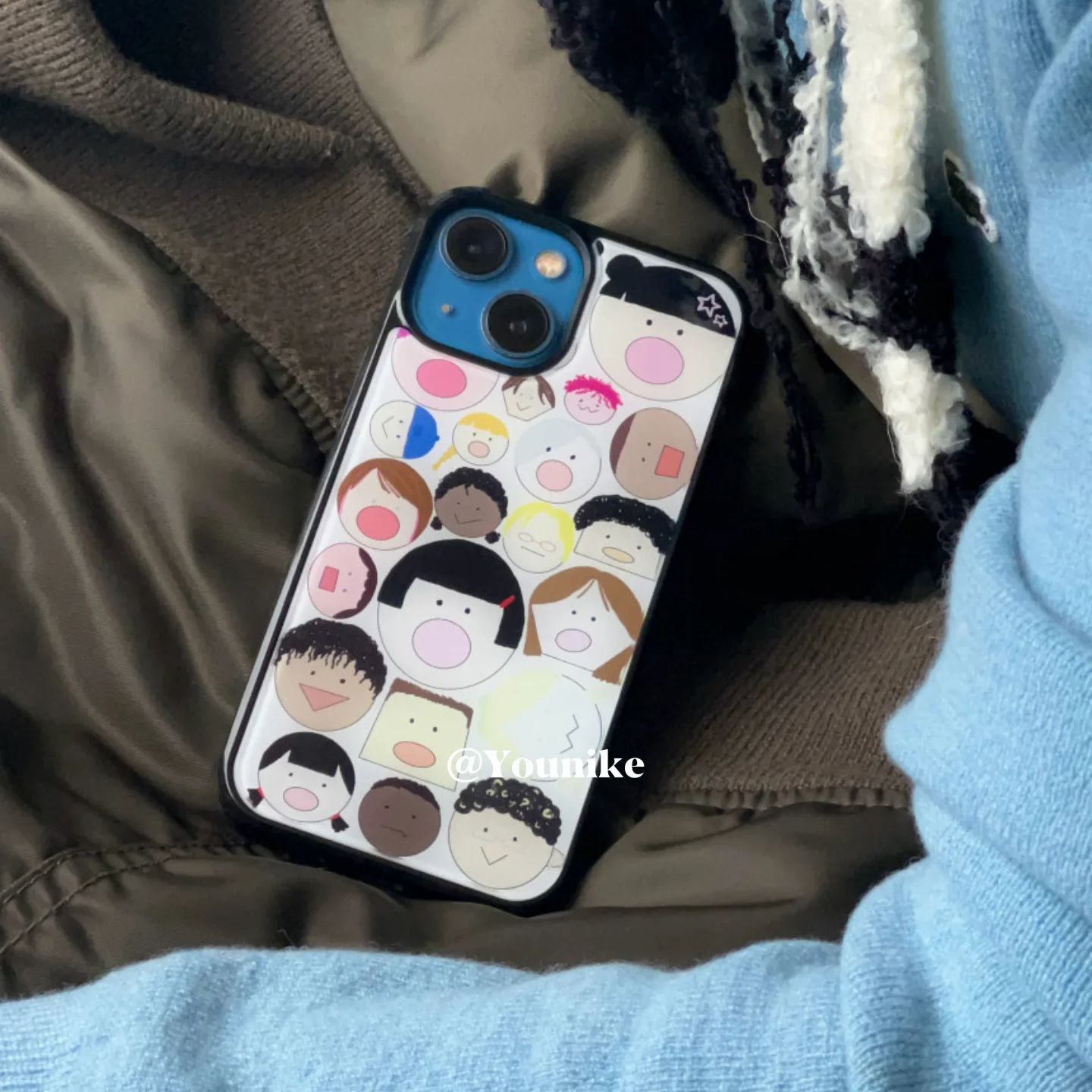 漫画風韓国風可愛い大きな頭の人形、個性的なカワイイスマホケー - Phone Cases Custom のレビューと価格