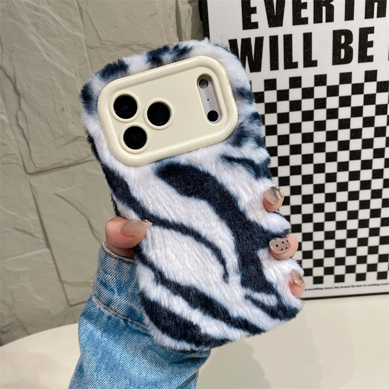 豪華なゼブラ柄ふわふわプラッシュスマホケース iPhone  - Phone Cases Iphone 11 のレビューと価格